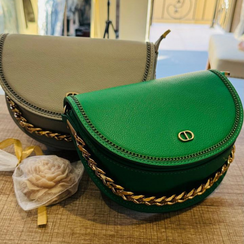 Clutch bag - gold strap